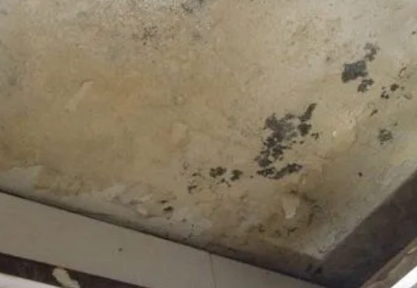 黑河阳台漏水维修公司分享下黑河卫生间渗水维修需要注意哪些问题。